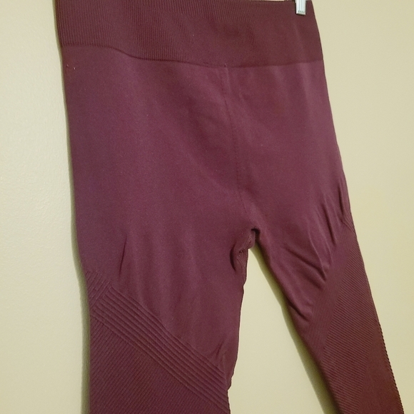 Fabletics | Women's Maroon High-Waist Ribbed Legging (Size XS) - Picture 10 of 12